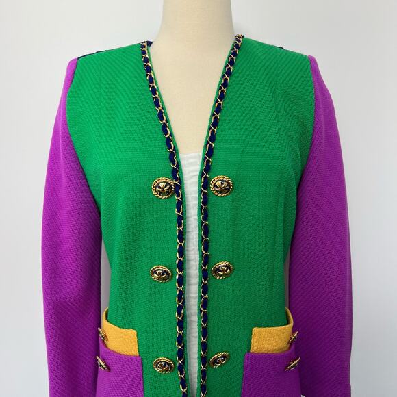 St. John Knit Blazer Double Breasted Color-Block Chain Accent Gold Buttons | 8 - Picture 5 of 15